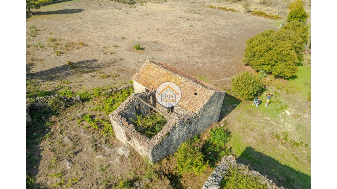 Quinta T1 para Venda em Tavares (Chãs, Várzea e Travanca) Foto 13