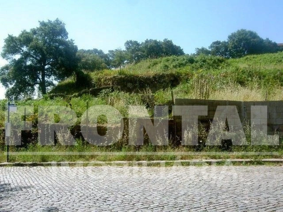 Terreno para Venda em Campanhã Foto 3
