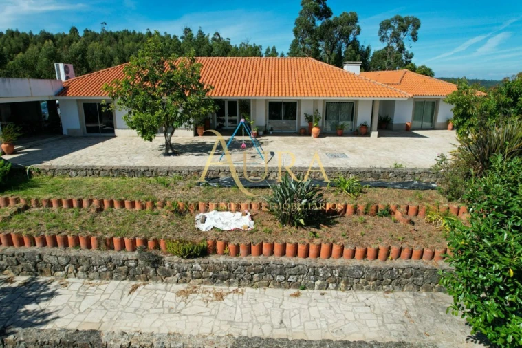 Moradia T5 para Venda em Eiriz Foto 4