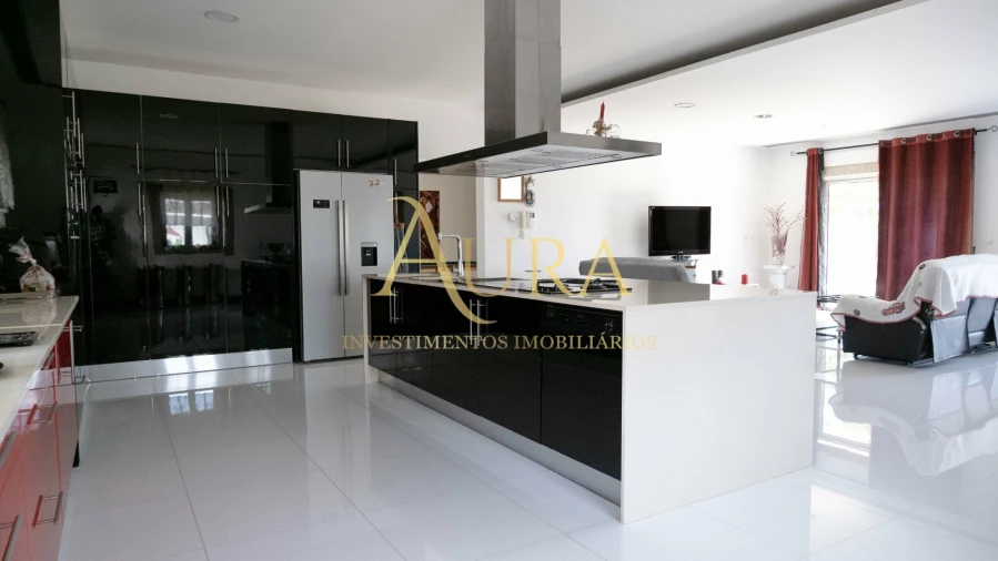 Moradia T5 para Venda em Eiriz Foto 18