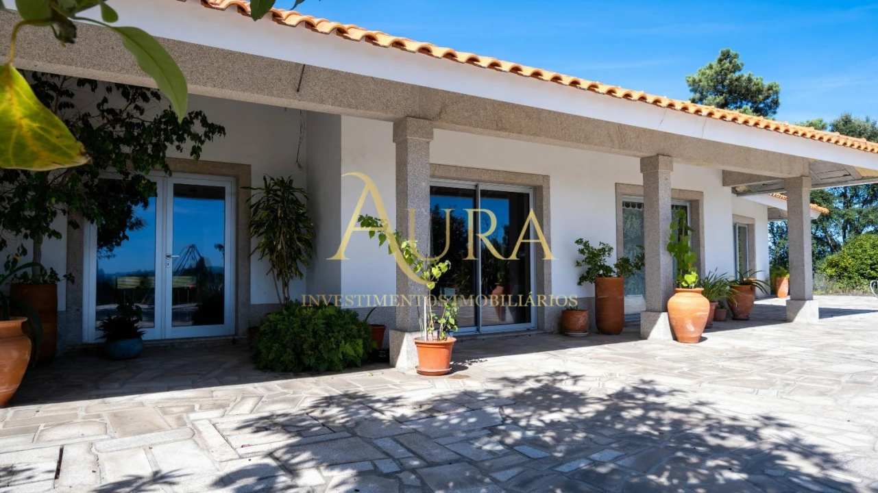 Moradia T5 para Venda em Eiriz Foto 13