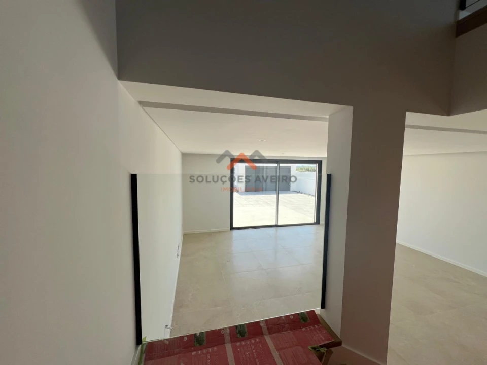 Moradia T4 para Venda em Glória e Vera Cruz Foto 27