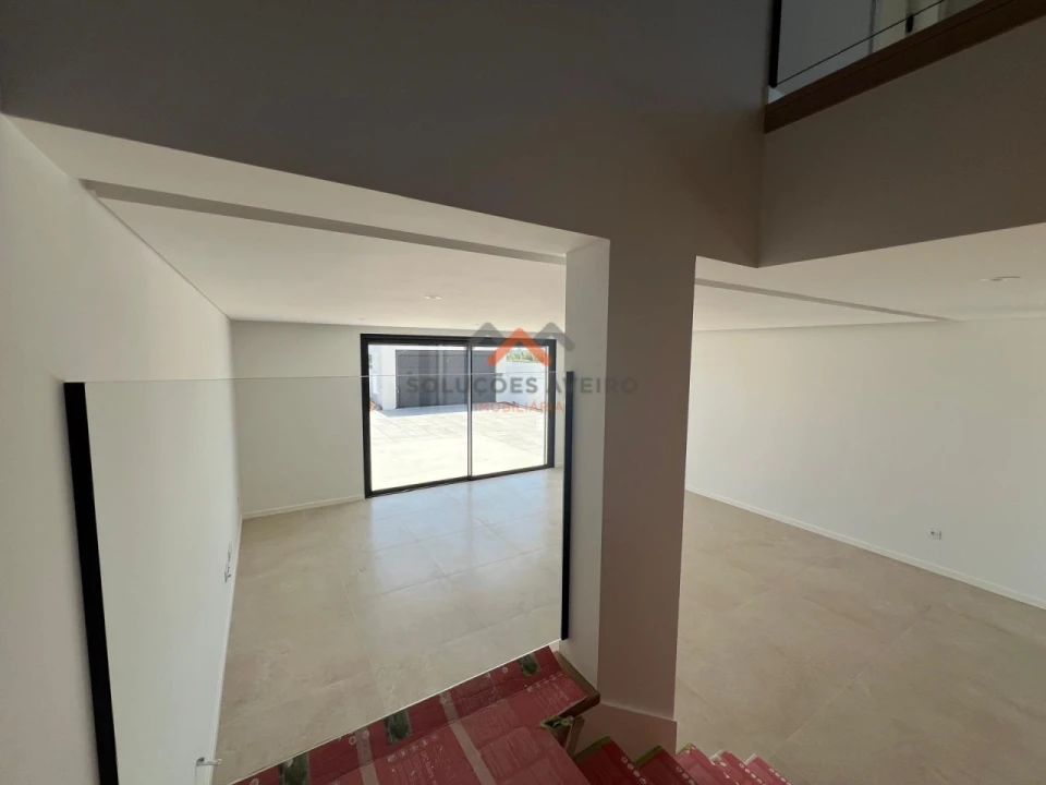Moradia T4 para Venda em Glória e Vera Cruz Foto 31