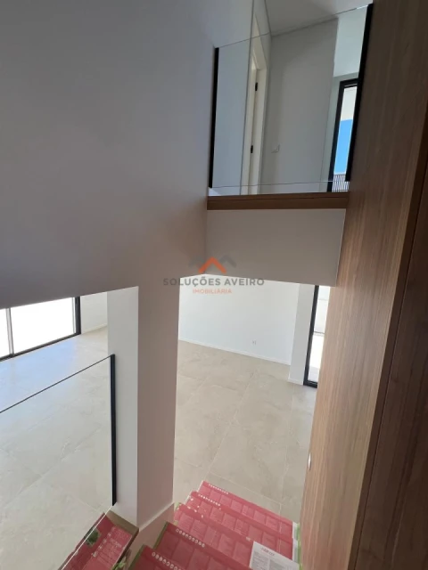Moradia T4 para Venda em Glória e Vera Cruz