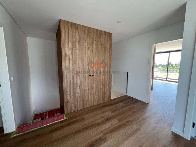 Moradia T4 para Venda em Glória e Vera Cruz Foto 13