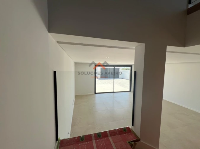 Moradia T4 para Venda em Glória e Vera Cruz Foto 27