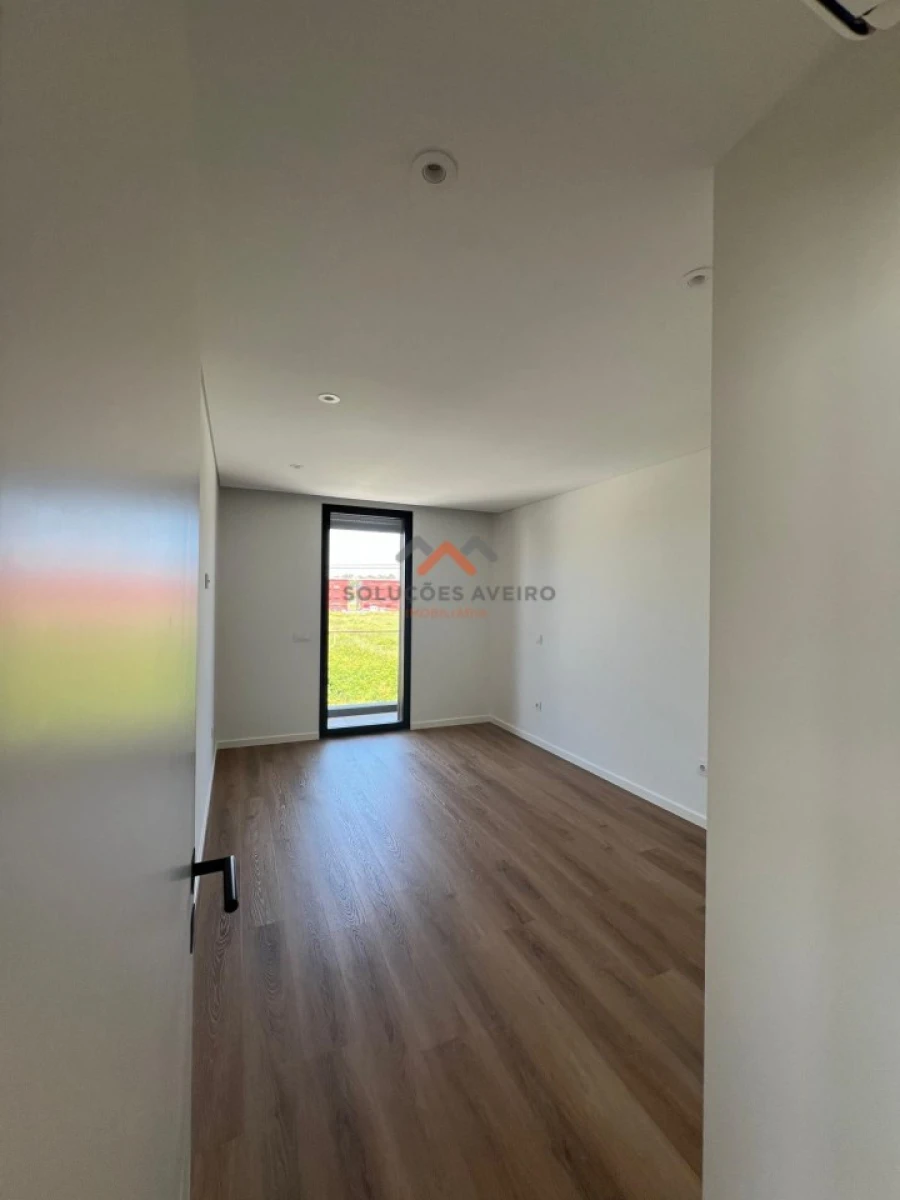 Moradia T4 para Venda em Glória e Vera Cruz Foto 28