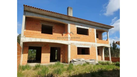Moradia T5 para Venda em Requeixo, Nossa Senhora de Fátima e Nariz