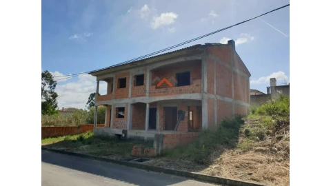 Moradia T5 para Venda em Requeixo, Nossa Senhora de Fátima e Nariz