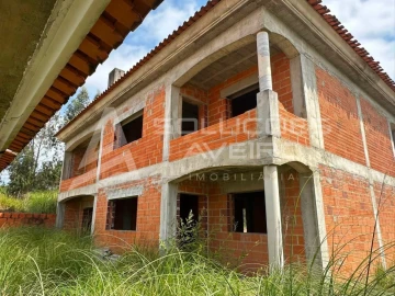 Moradia T4 para Venda em Requeixo, Nossa Senhora de Fátima e Nariz