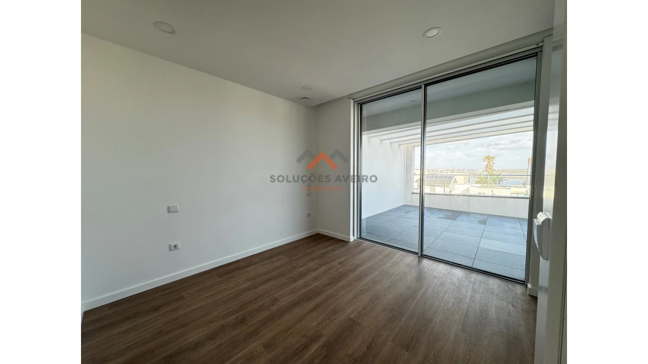Apartamento T3 para Venda em Gafanha da Encarnação Foto 25