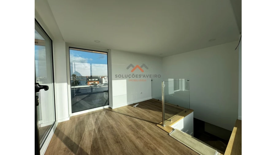 Apartamento T3 para Venda em Gafanha da Encarnação Foto 35