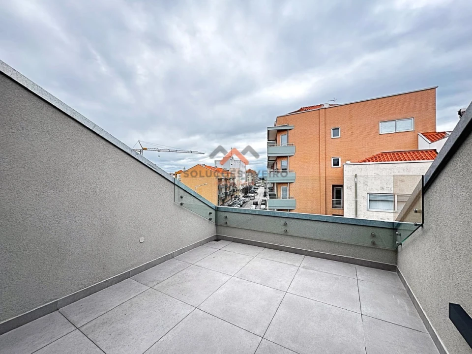 Apartamento T3 para Venda em Glória e Vera Cruz Foto 18