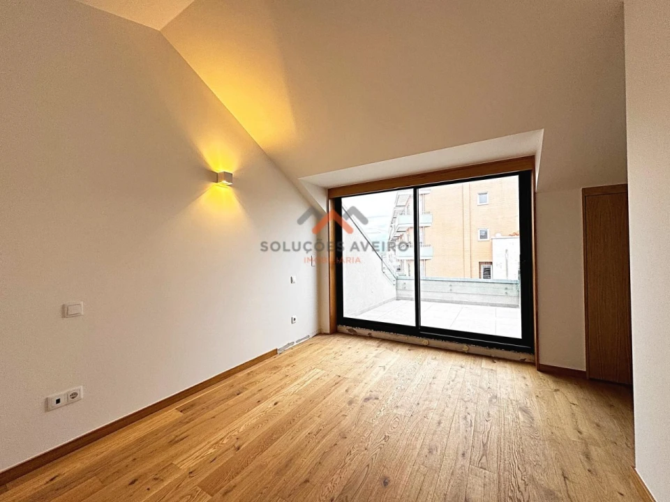 Apartamento T3 para Venda em Glória e Vera Cruz Foto 26
