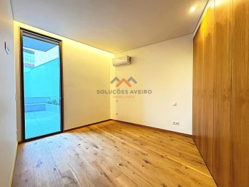 Apartamento T3 para Venda em Glória e Vera Cruz