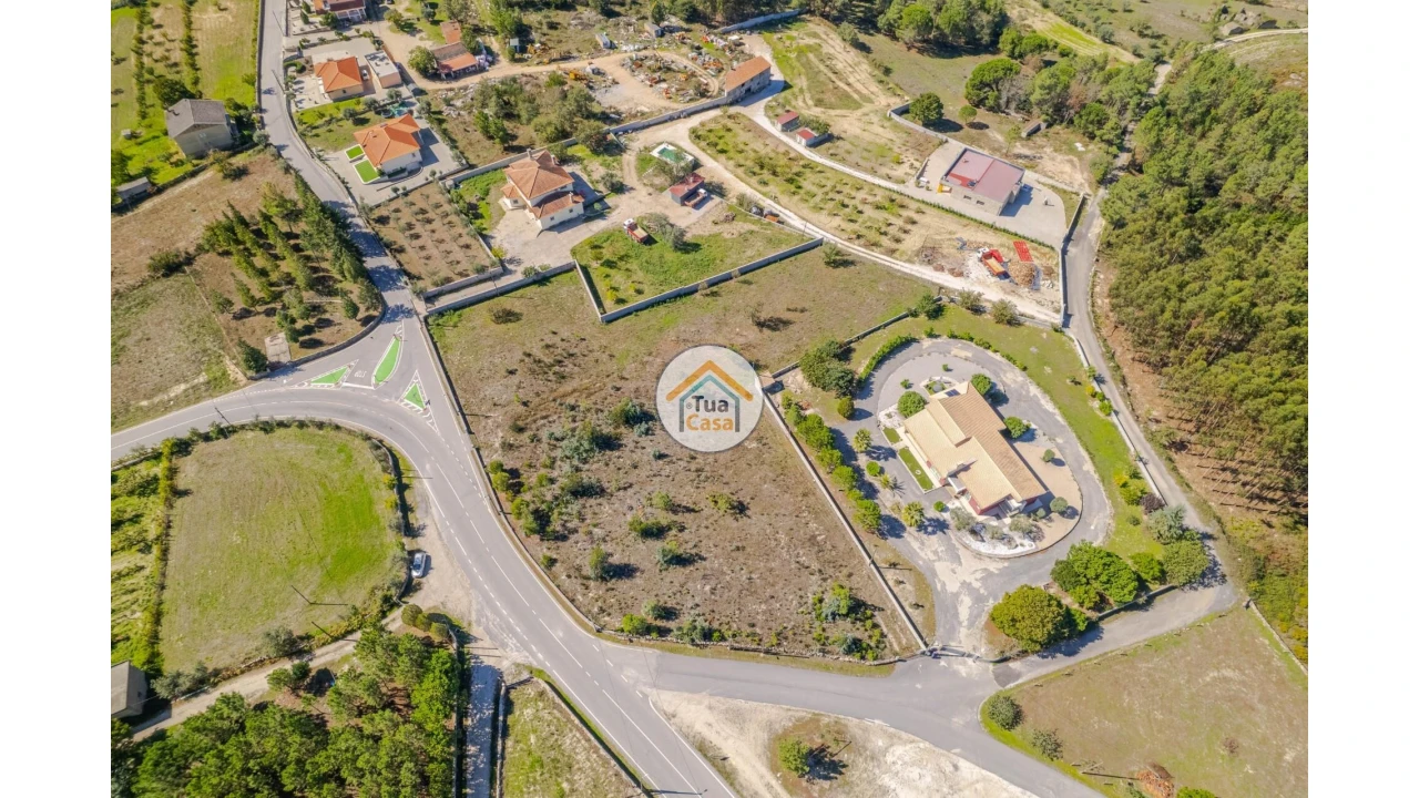 Terreno para Venda em Tavares (Chãs, Várzea e Travanca) Foto 4