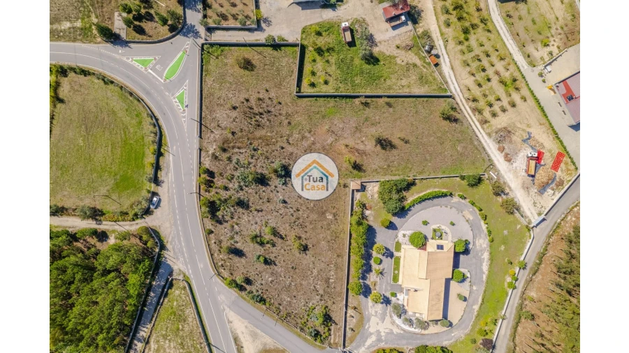 Terreno para Venda em Tavares (Chãs, Várzea e Travanca) Foto 2