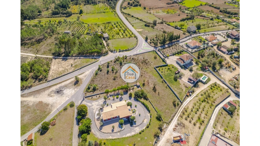 Terreno para Venda em Tavares (Chãs, Várzea e Travanca)