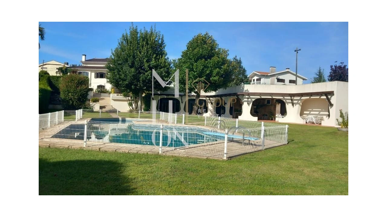 Moradia T4 para Venda em São Roque Foto 7