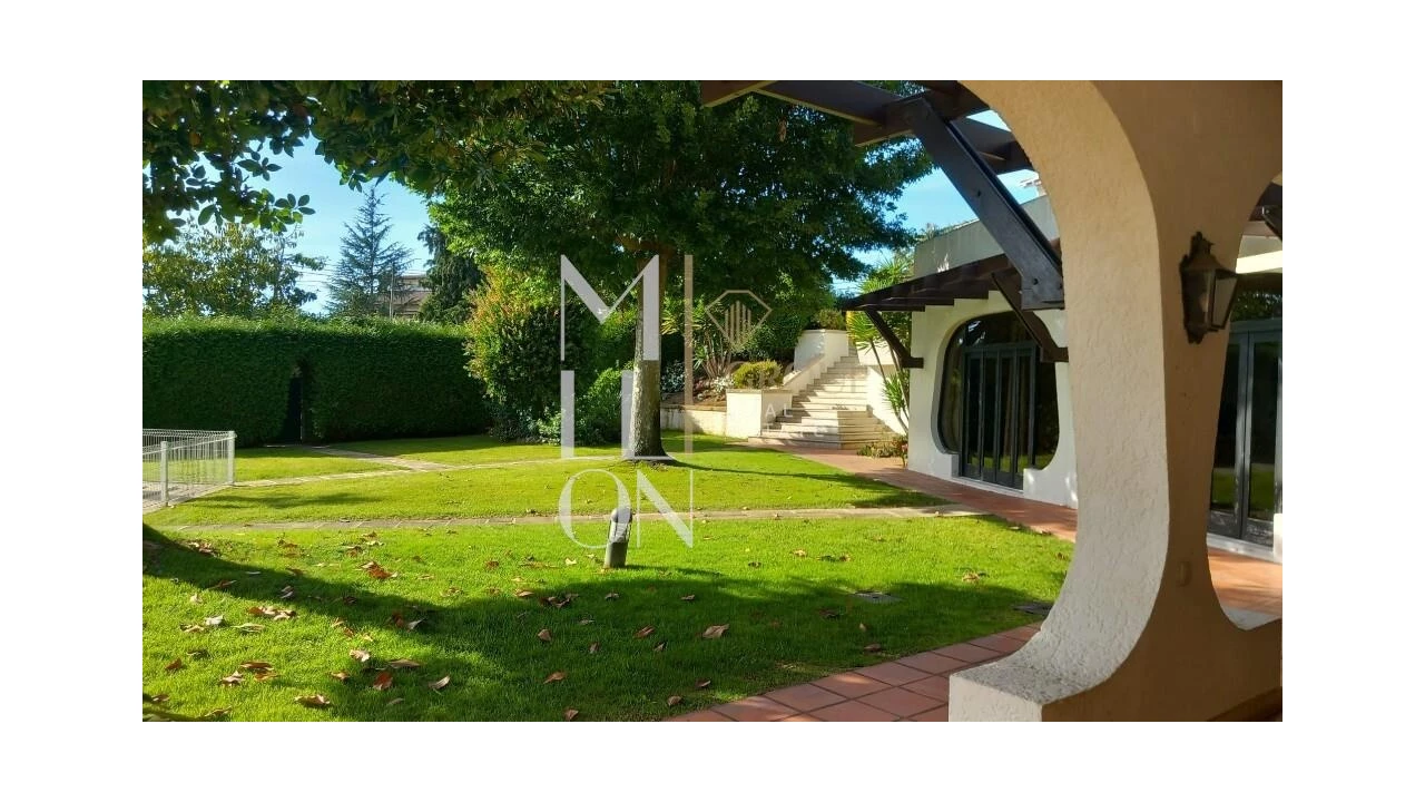 Moradia T4 para Venda em São Roque Foto 9