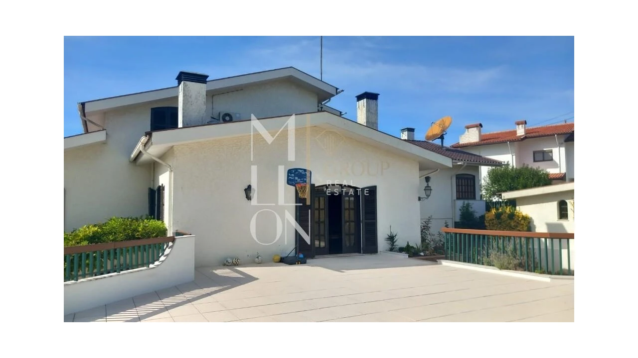 Moradia T4 para Venda em São Roque Foto 2