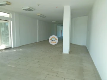 Loja para Arrendamento em Abraveses