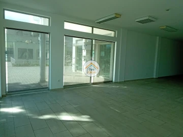 Loja para Arrendamento em Abraveses