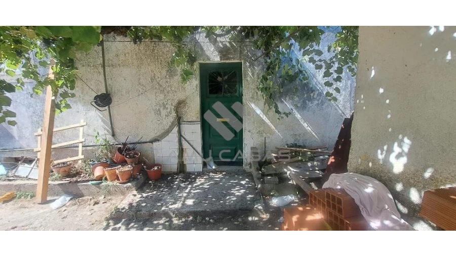 Moradia T2 para Venda em Sé Nova, Santa Cruz, Almedina e São Bartolomeu Foto 5