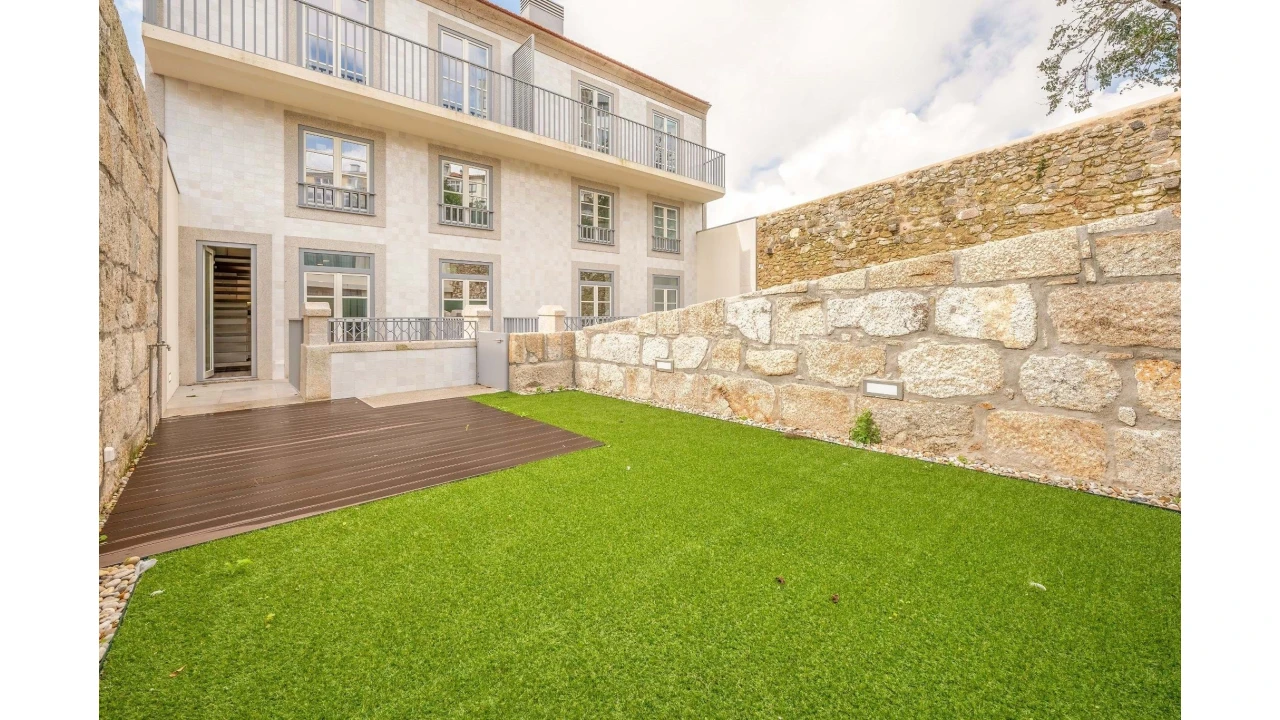 Apartamento T2 para Venda em Santa Marinha Foto 17