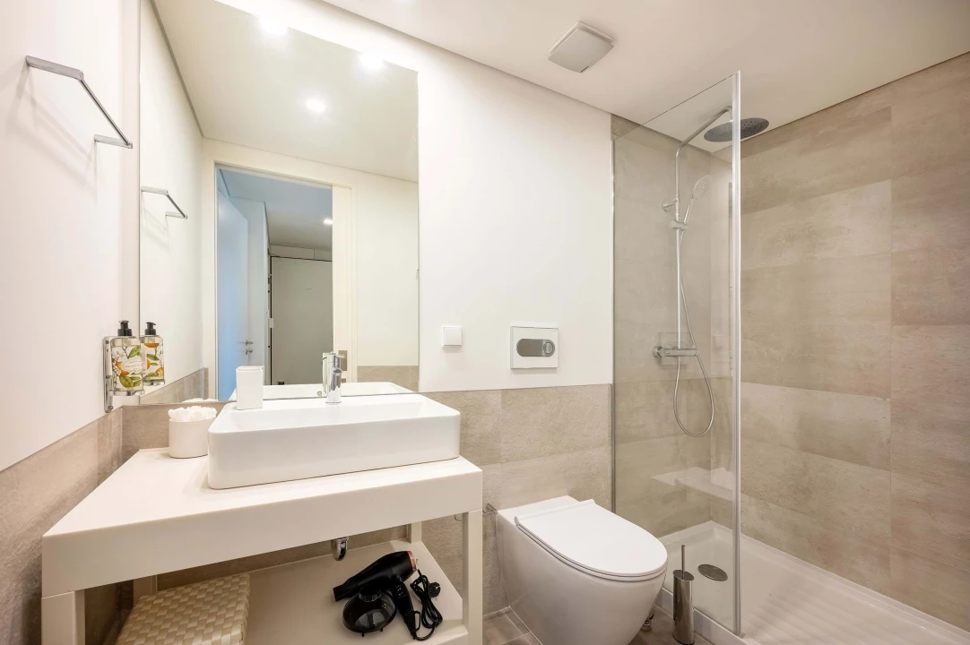 Apartamento T1 para Venda em Santa Marinha Foto 9