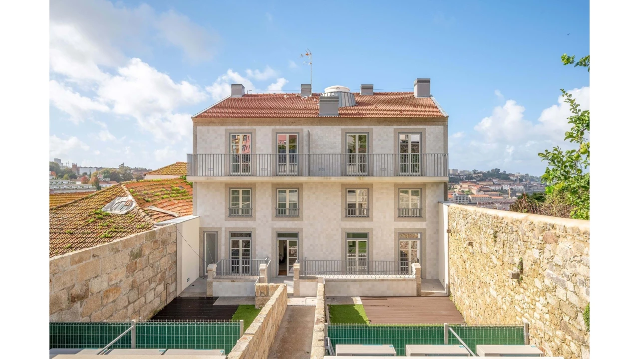 Moradia T2 para Venda em Santa Marinha Foto 14