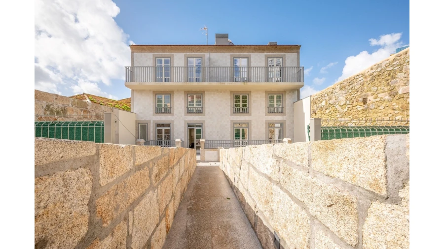 Moradia T2 para Venda em Santa Marinha Foto 22