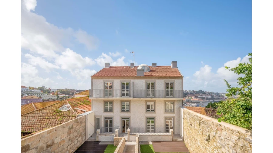 Moradia T2 para Venda em Santa Marinha Foto 8