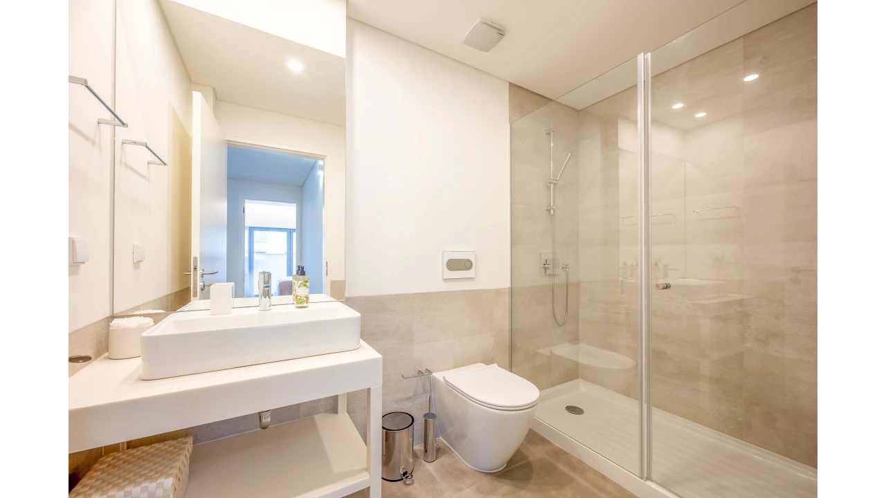 Moradia T2 para Venda em Santa Marinha Foto 10