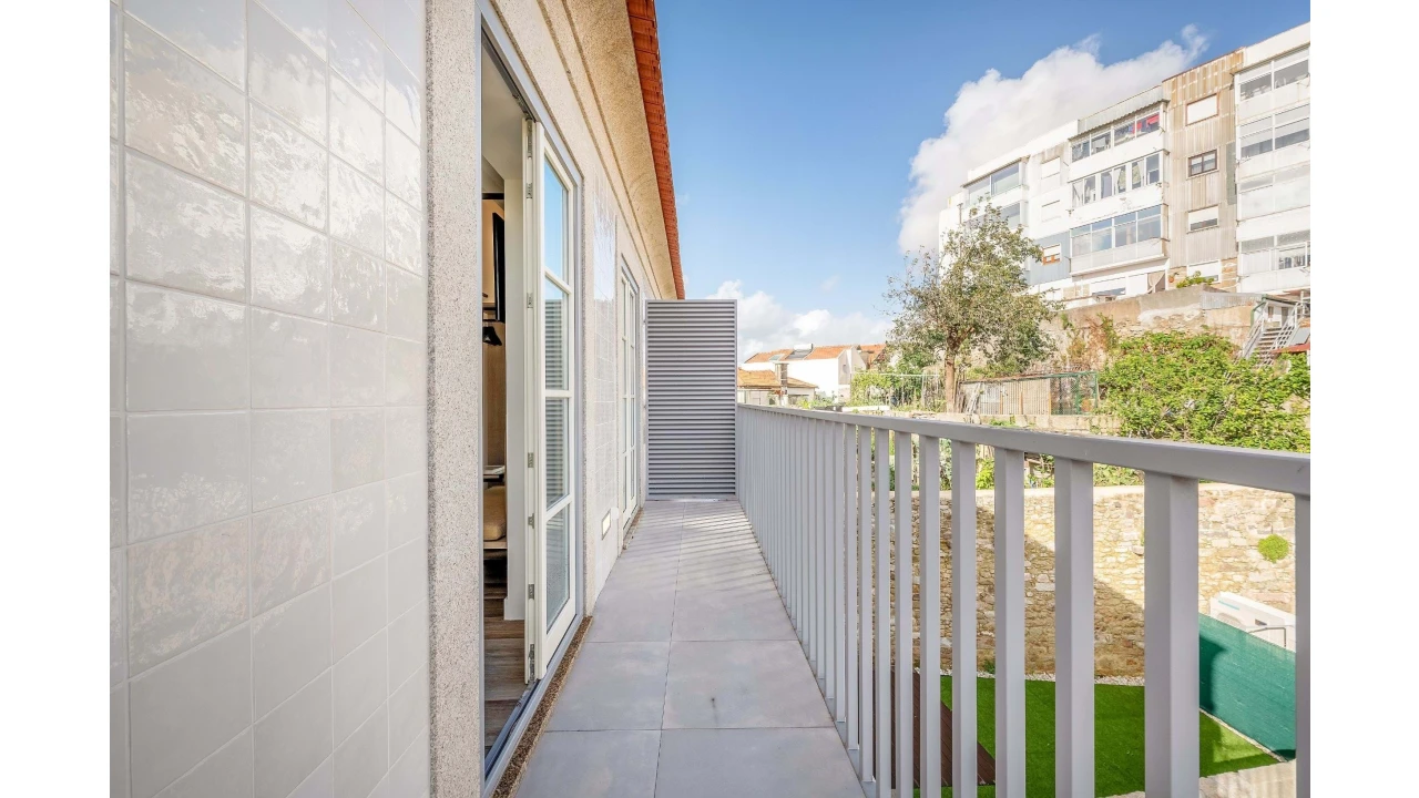 Apartamento T2 para Venda em Santa Marinha Foto 11