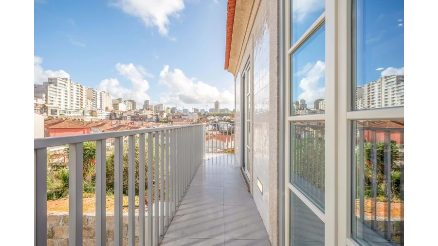 Apartamento T2 para Venda em Santa Marinha Foto 12