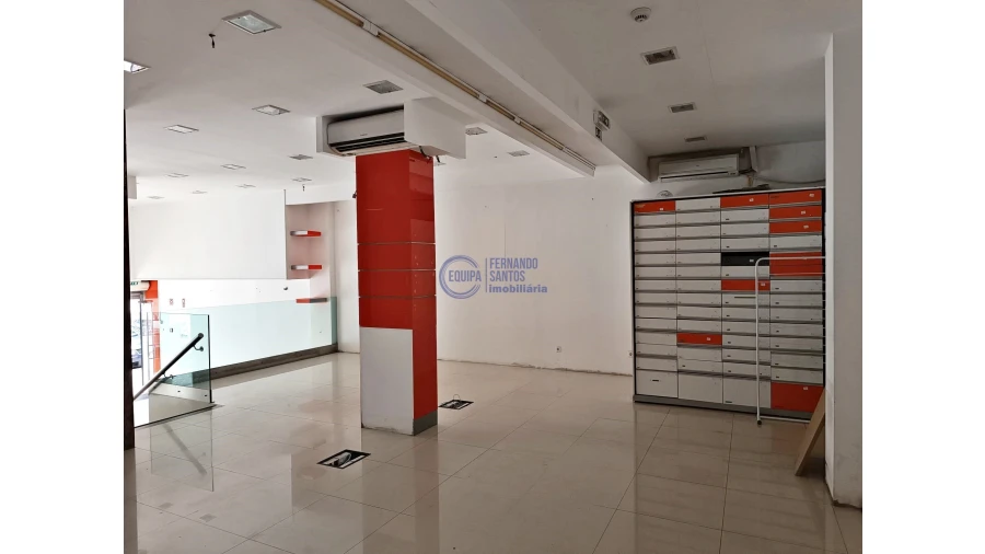 Negócio para Arrendamento em Armação de Pera Foto 7