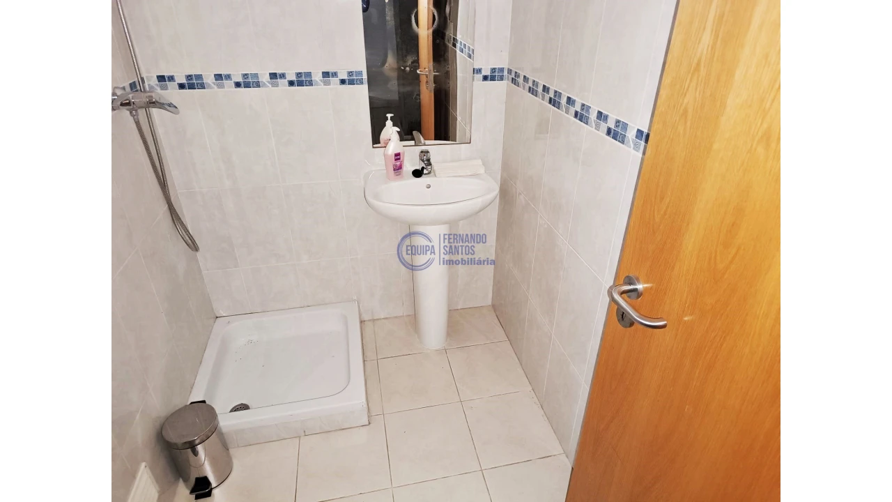 Negócio para Arrendamento em Armação de Pera Foto 8