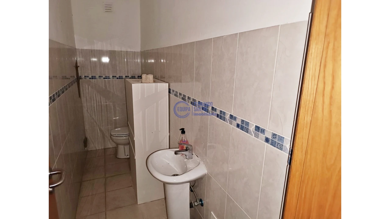 Negócio para Arrendamento em Armação de Pera Foto 11