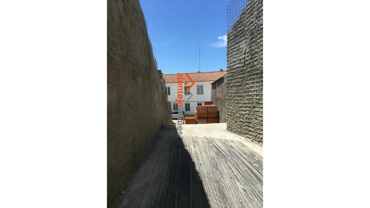 Moradia T3 para Venda em Vimieiro Foto 9
