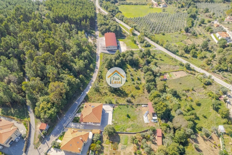 Terreno para Venda em São Cipriano e Vil de Souto Foto 4
