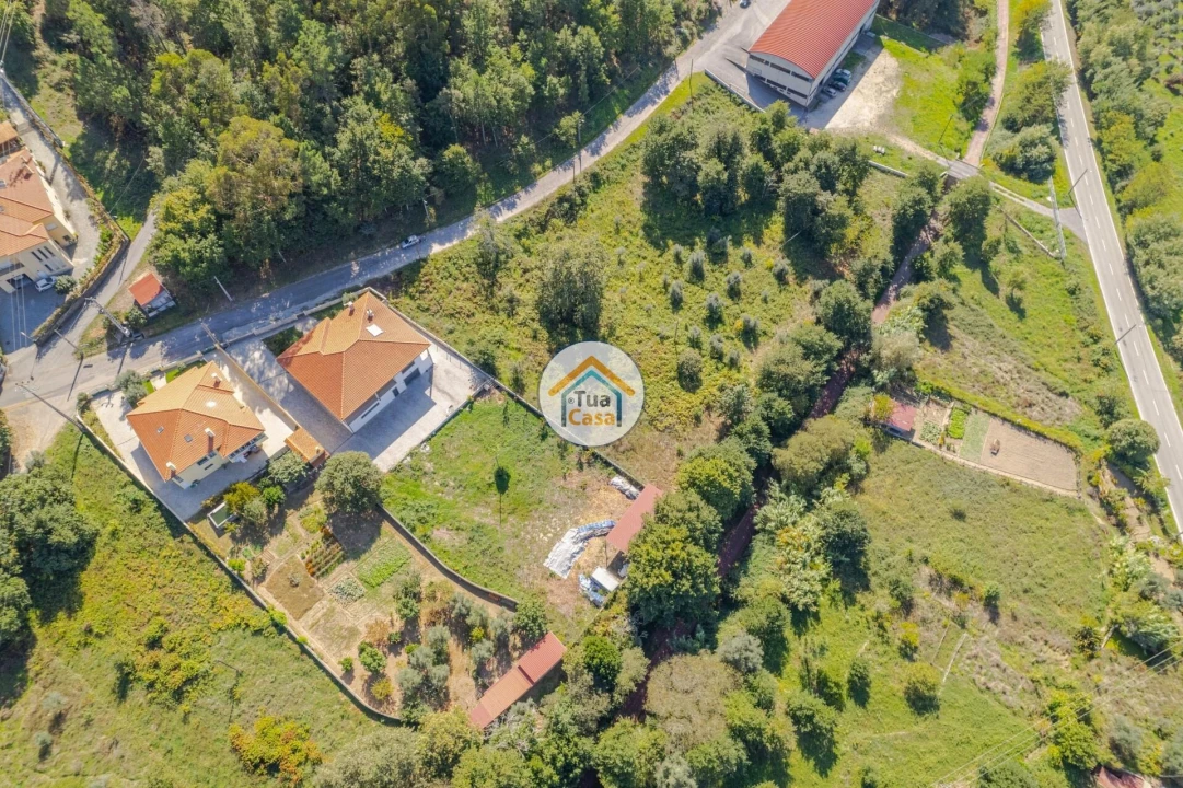 Terreno para Venda em São Cipriano e Vil de Souto Foto 12