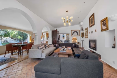 Moradia T6 para Venda em Almancil