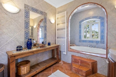 Moradia T6 para Venda em Almancil