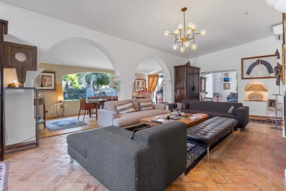 Moradia T6 para Venda em Almancil