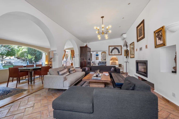 Moradia T6 para Venda em Almancil Foto 9