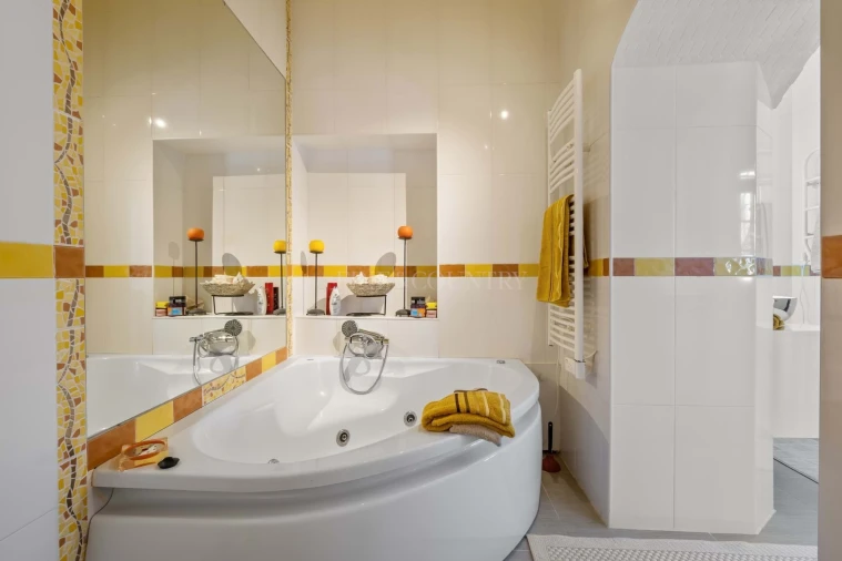 Moradia T6 para Venda em Almancil Foto 19