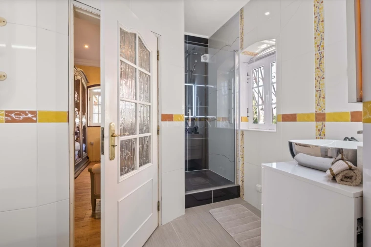 Moradia T6 para Venda em Almancil Foto 20