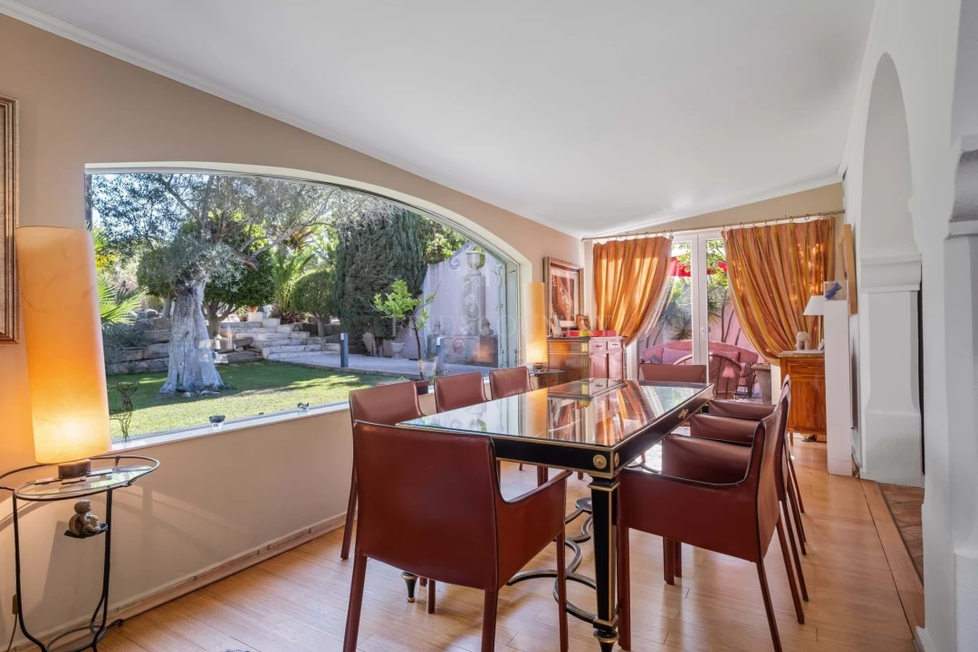 Moradia T6 para Venda em Almancil Foto 11