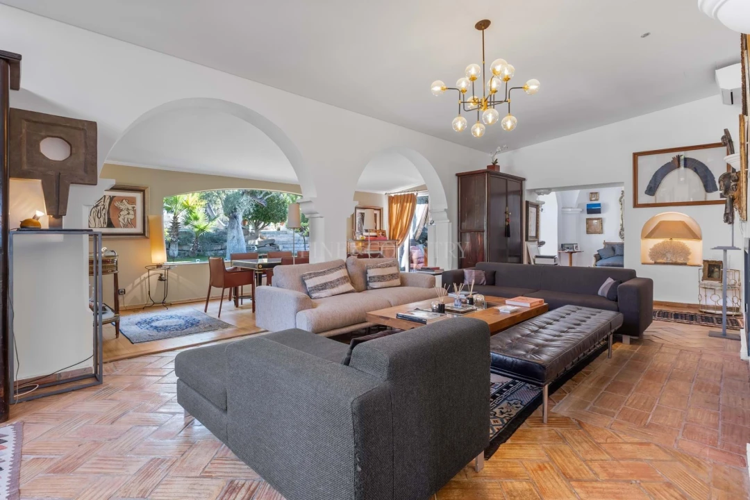 Moradia T6 para Venda em Almancil Foto 7